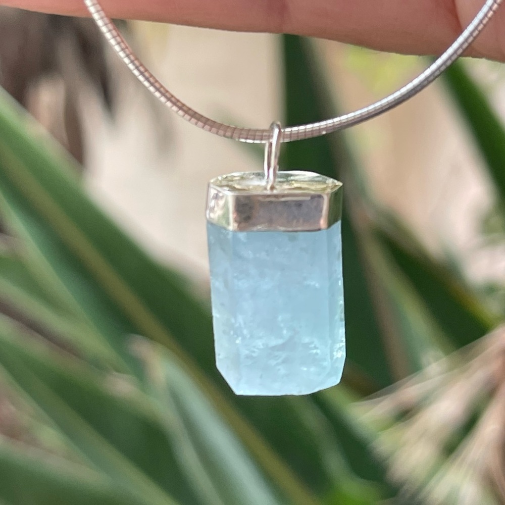 Huge 36 carat raw aquamarine solid sterling silver pendant 925 Italy solid chain - Picture 3 of 10